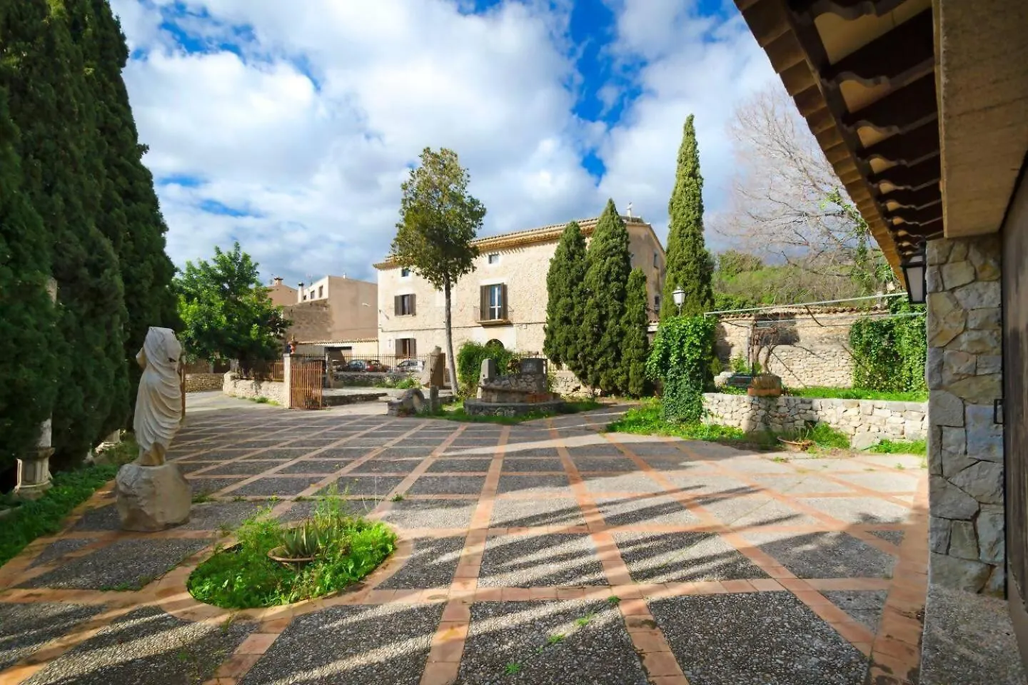 Villa Casa Historica Con Piscina Sauna Y Jacuzzi Lloseta Spain