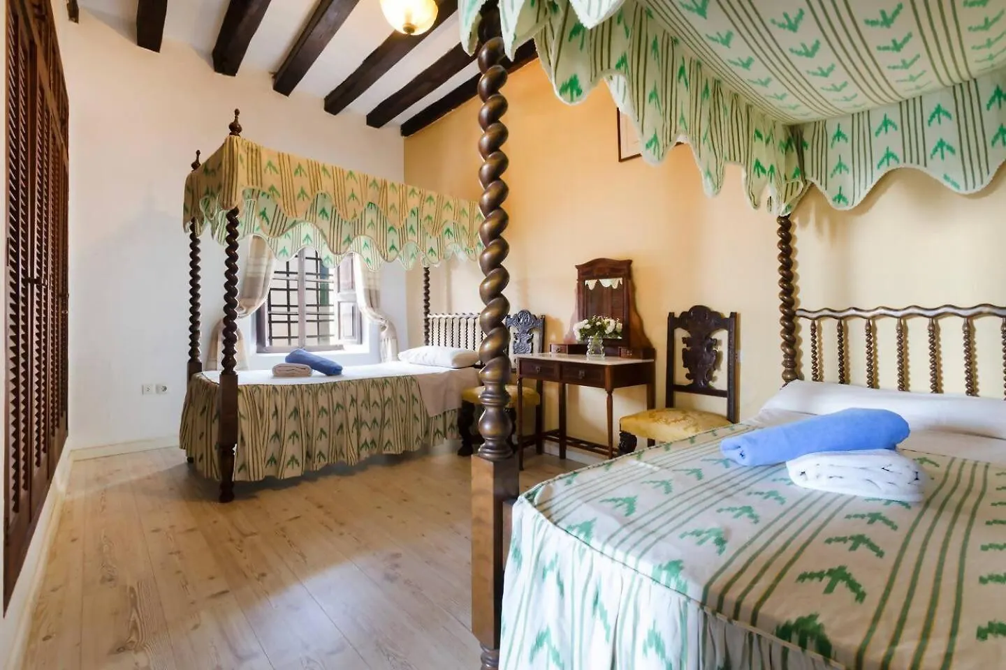 Casa Historica Con Piscina Sauna Y Jacuzzi Lloseta